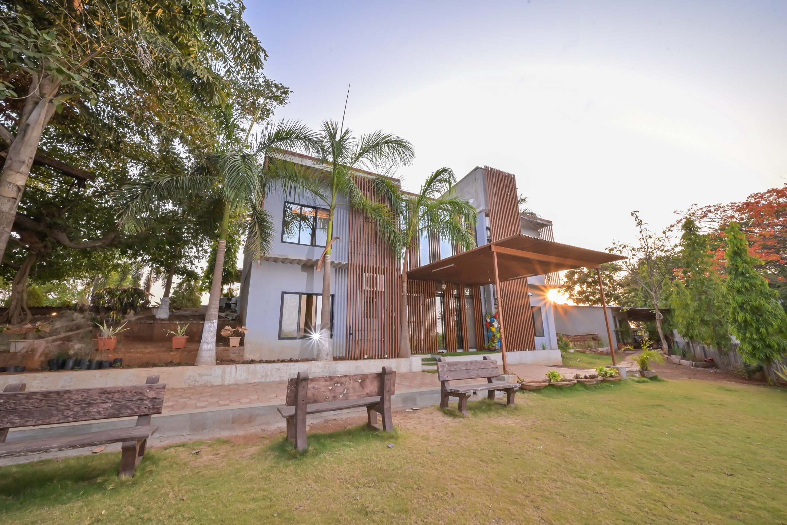 Front exterior 03