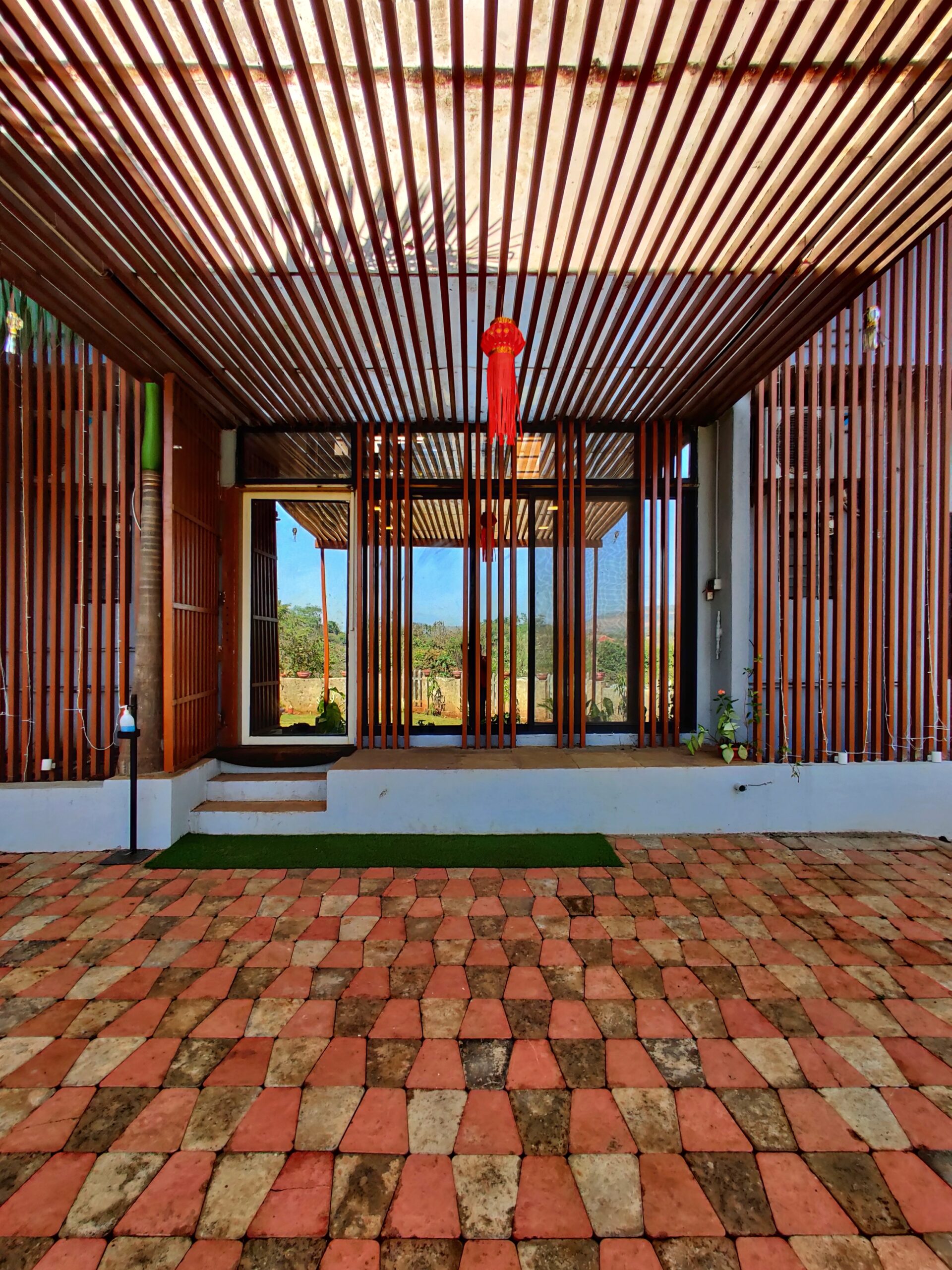 Front exterior 01